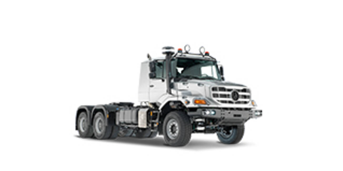 1:43 Mercedes Zetros 6×6 ベンツゼトロス Mercedes-Benz Zetros Dual Cab 6x6 RT - Silver IMC 1:50 Scale Model